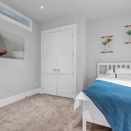 Vancouver West Cozy Retreat By Host Launch Bagian luar foto