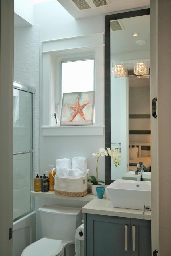 Vancouver West Cozy Retreat By Host Launch Bagian luar foto