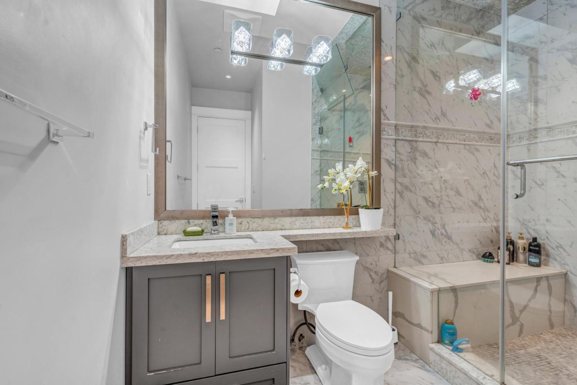 Vancouver West Cozy Retreat By Host Launch Bagian luar foto